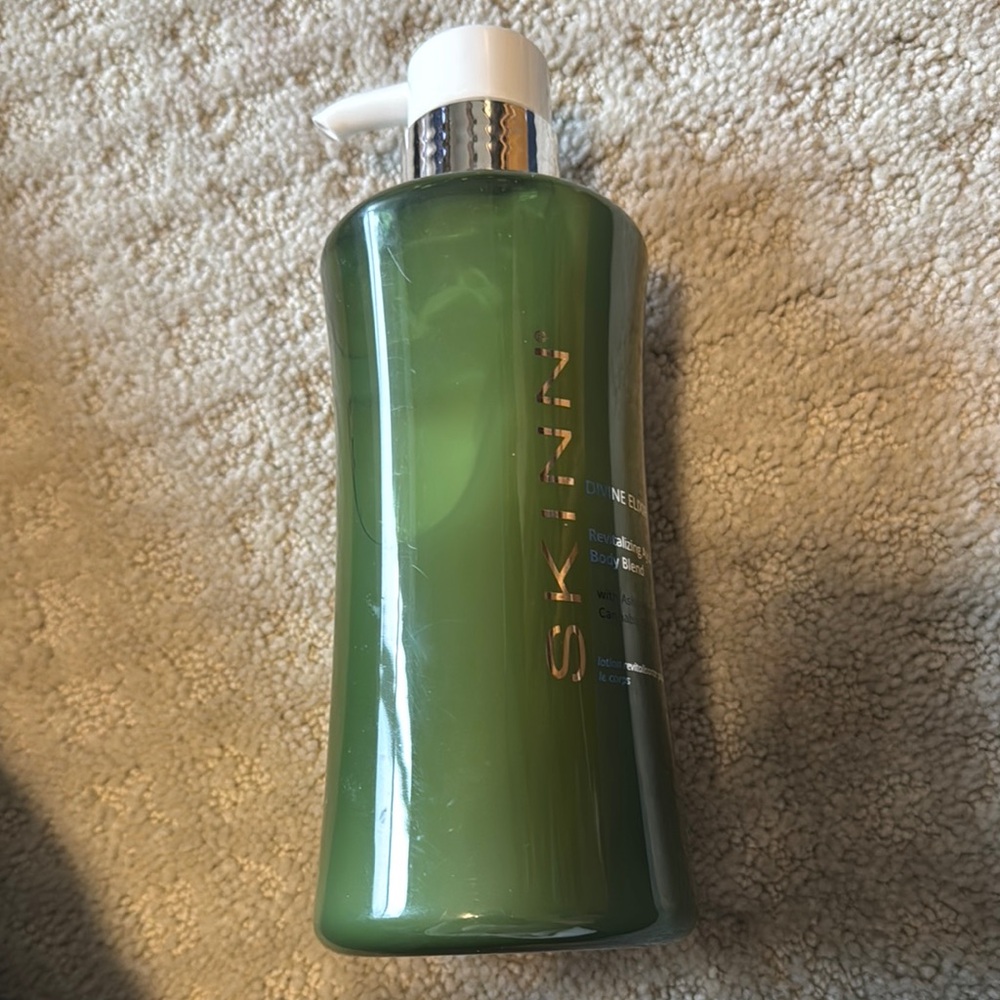 SKINN Green Divine Elixir Revitalizing Ayurvedic Body Blend 16.9 oz